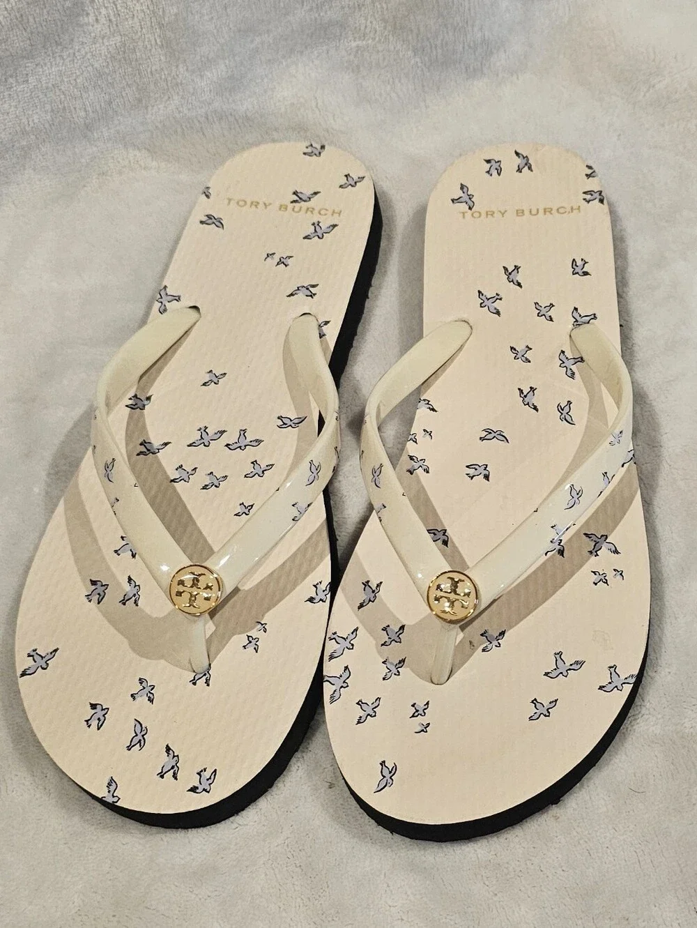 Tory Burch Cream Flip Flop Sandals with Gold Medallion- Size 7-Very Lightly Used